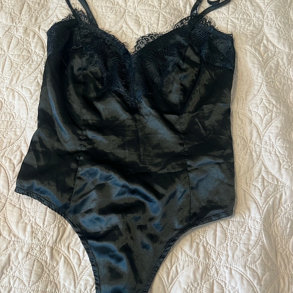 camisole/bodysuit size 4 (us)